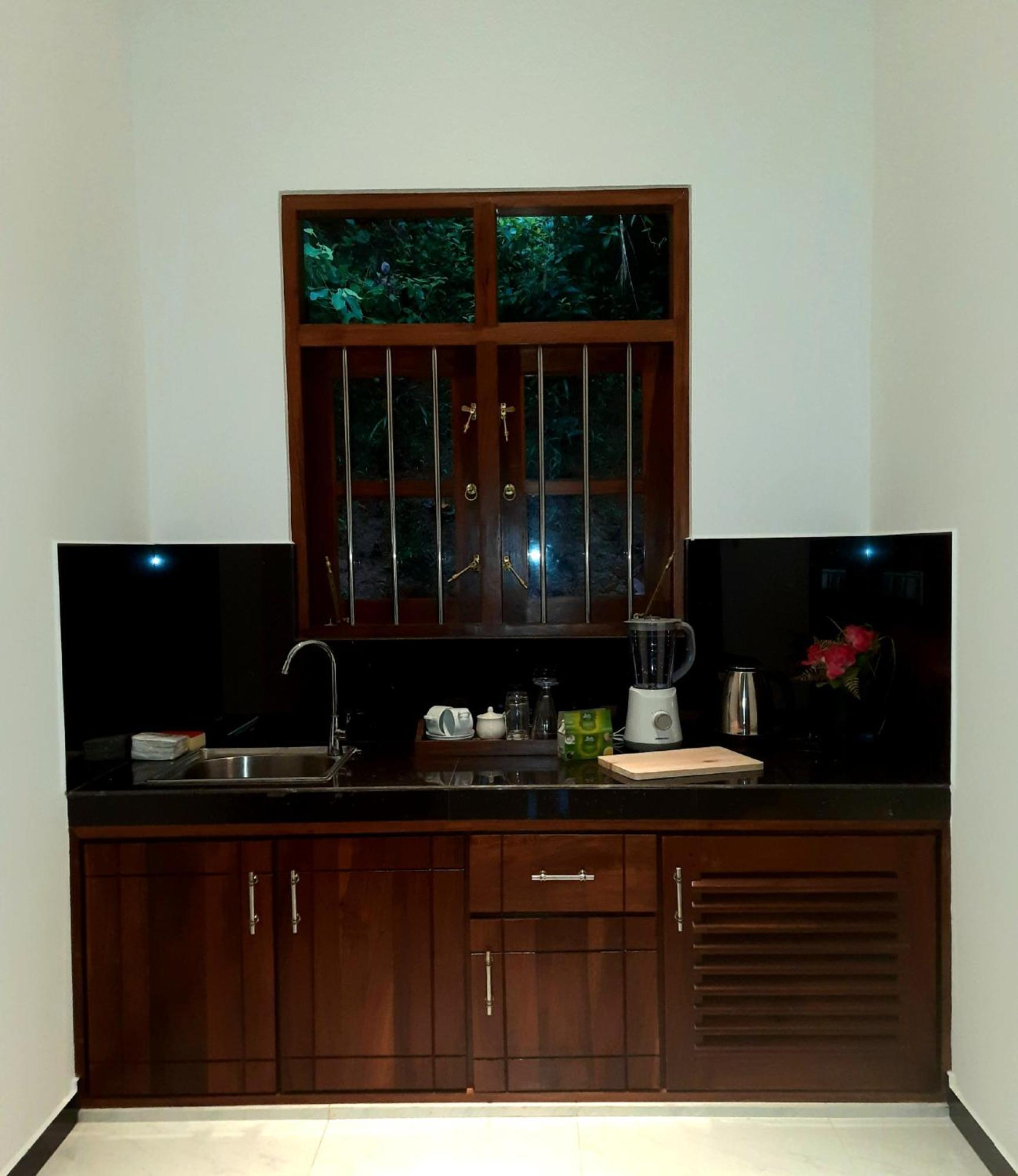 Coco Mount Residence - Hiriketiya ดิคเวลลา ภายนอก รูปภาพ
